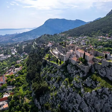 Vila Fortress, Private Pool, Game Room, Sea Views