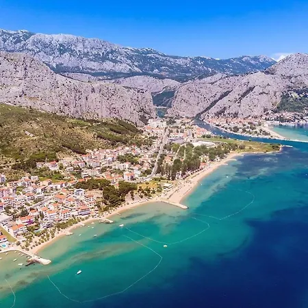 Fortress, Private Pool, Game Room, Sea Views Vila Klis