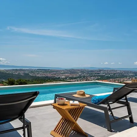 New Fortress, Private Pool, Game Room, Sea Views 빌라