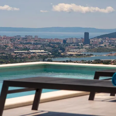 New Fortress, Private Pool, Game Room, Sea Views Klis