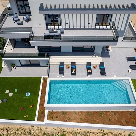 New Fortress, Private Pool, Game Room, Sea Views Klis