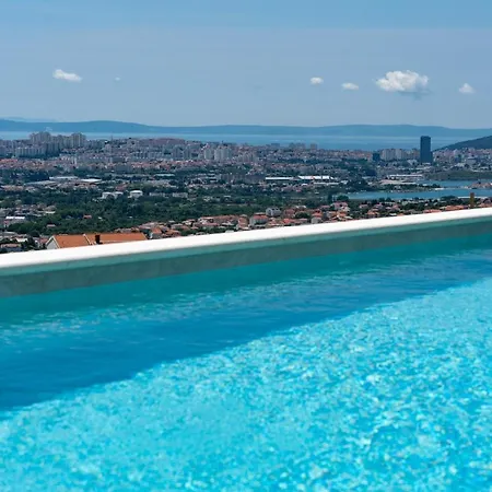 New Fortress, Private Pool, Game Room, Sea Views 빌라