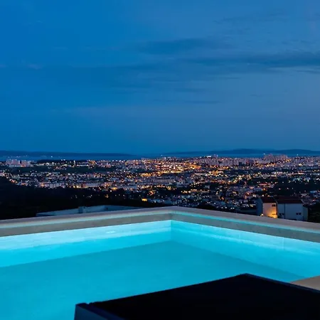 빌라 New Fortress, Private Pool, Game Room, Sea Views