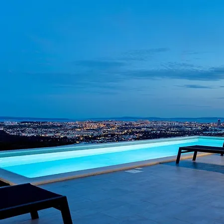 Vila Fortress, Private Pool, Game Room, Sea Views Klis