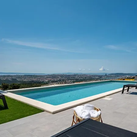 New Fortress, Private Pool, Game Room, Sea Views Klis