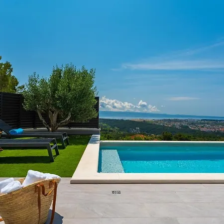 Fortress, Private Pool, Game Room, Sea Views *