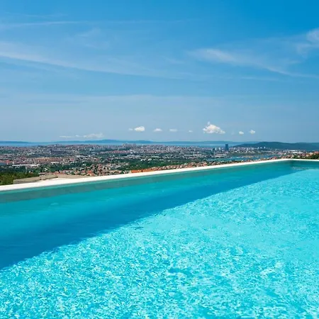 New Fortress, Private Pool, Game Room, Sea Views * Klis