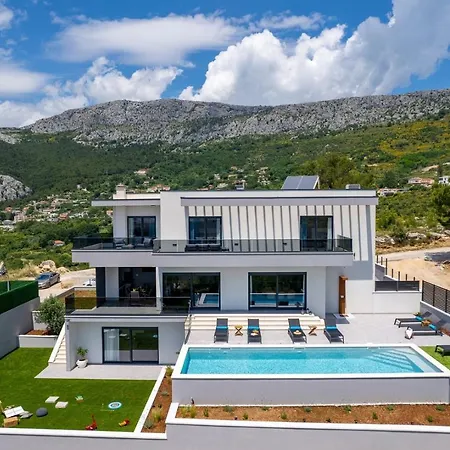 New Fortress, Private Pool, Game Room, Sea Views * Klis