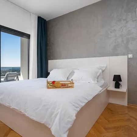 New Fortress, Private Pool, Game Room, Sea Views Klis